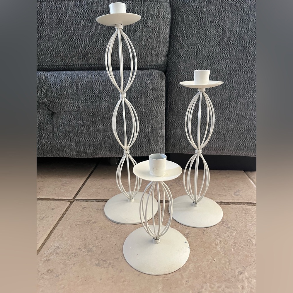 Elegant White Metal Candle Holder Set